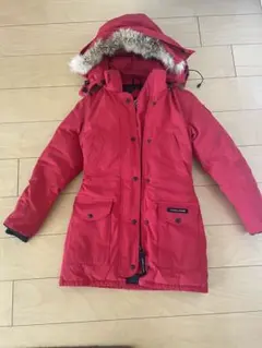 2025年最新】CANADA GOOSE カラー：レッド系 ダウンジャケットの人気