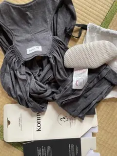 美品　コニー 新生児抱っこ紐 Elastech Sサイズ　チャコール　Konny