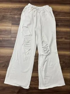 ダメージ加工スウェットパンツ