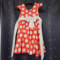 赤と白の水玉模様ドレス