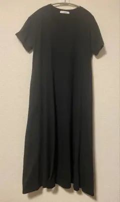 黒 Vネック半袖ロングワンピース