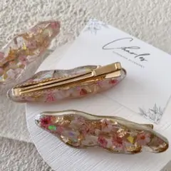 【NO.559】お花を閉じ込めたヘアクリップ　金箔×乱切り×ラメ　レジン　押花