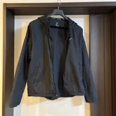 NIKE ナイキ ナイロンパーカー ブラック 軽量 フード付き メンズL