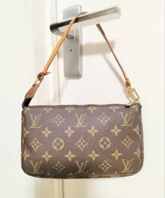 【LOUIS VUITTON】モノグラムアクセソワール★超美品!!★確実正規品のサムネイル