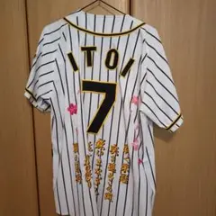 糸井選手ユニフォーム 糸井選手ユニフォームへ特大二文字刺繍、応援歌刺繍、シルエット