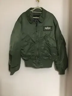 ALPHA INDUSTRIES ミリタリージャケット