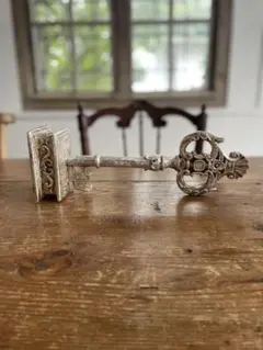 完品】 セリア キーオブジェ ヴィクトリア アンティーク ヴィンテージ