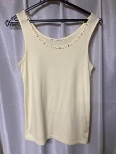 タンクトップ　マジェスティックレゴン　イエロー　ビジュー付き　インナー　美品のサムネイル