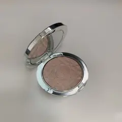 DIORスキンフォーエバーグロウルミナイザー03ピンクヘイロー