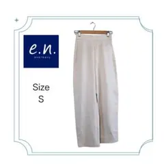 1221 navy カジュアルパンツ Sサイズ パンツ evernavyのサムネイル