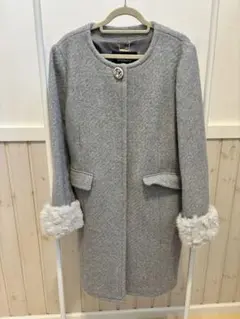 ジルバイジルスチュアート　グレー　ノーカラーコート　ファー