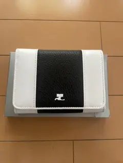 Courreges二つ折り財布
