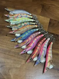 エギ 16本セット 専用ケース カラビナ付き - メルカリ