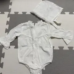 ホワイトロンパースとボンネットセット