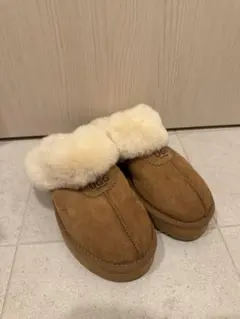 【24cm】UGG Australia ムートン サンダル 厚底のサムネイル