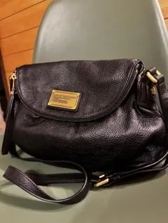 マークバイマークジェイコブズレザーショルダーバッグ黒ゴールド金美品