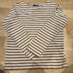 ブラウン Tシャツ