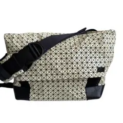 値下中 BAOBAO イッセイミヤケ ショルダー クロスバッグ メンズ 希少 BAOBAO ISSEY MIYAKE☆SADDLE BAG☆KURO ショルダーバック