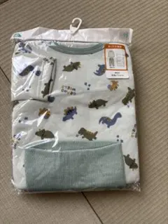 新品 恐竜柄 腹巻付き 長袖パジャマ 95cm