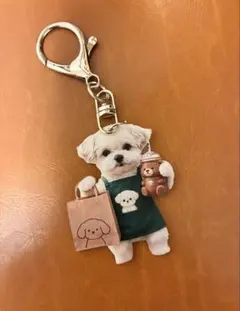 ホワイトヨークシャテリア　犬 キーホルダー アクリル製　コーヒーバリスタ
