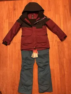 新品未使用に近い】スノーボードウェアセット女性用★SecretGarden★