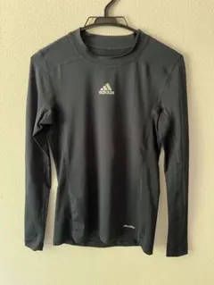 adidas techfit ブラック 長袖 トップス 160
