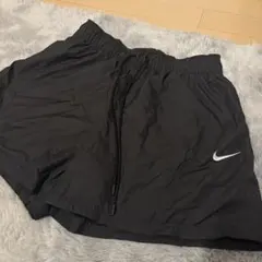 NIKE ナイキ　スポーツウェア　短パン　パンツ　ジム　ヨガ