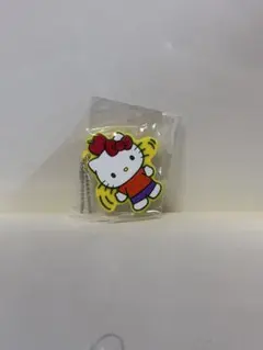 サンリオ ハローキティ クレヨンしんちゃん ラバーキーホルダー