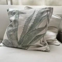 【美品】H&M HOMEボタニカル柄デザイン クッションカバー