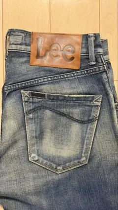 【新春値下げ】Lee デニムブルー ストレートカットジーンズ