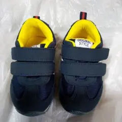 ネイビー/イエロー ベルト付きスニーカー