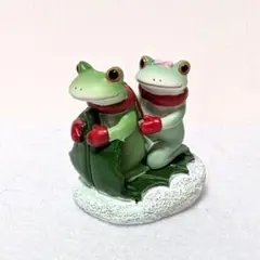 コポー カエル クリスマス カップル 置物のサムネイル