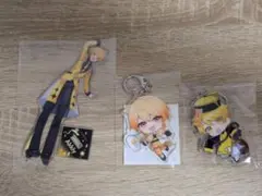 アンプタックカラーズ　アッキーキーホルダー