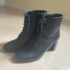 ブラック レースアップ ブーツ 中ヒール