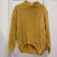 ケーブルニットマスタード