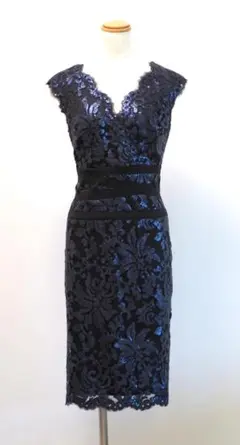 完売品✨TADASHI SHOJI リボンベルトカクテルワンピースドレス　M 完売品✨TADASHI SHOJI リボンベルトカクテルワンピースドレス M