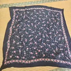 BILLBLASS 紺色　花柄　スカーフ