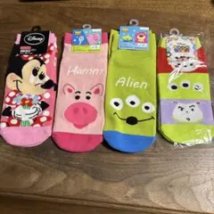 トイ・ストーリー プリンセス　ツムツム　キャラクター ソックス 4足セット