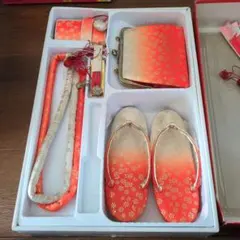 着物小物セット オレンジと金取りに来られる人は送料分値下げいたします。
