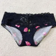 【新品タグ付き】Gilly Hicks 花柄 ショーツSのサムネイル