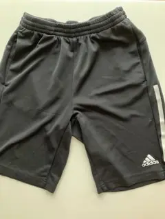 adidas ハーフパンツ 150 黒