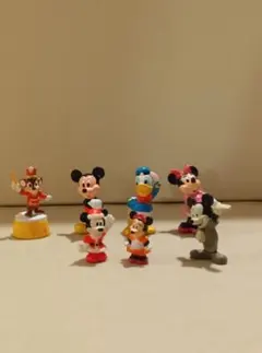 ディズニー キャラクター フィギュア 4体セット - メルカリ