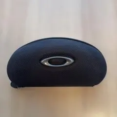 Oakley サングラスケース　クロス付き　サングラスなし