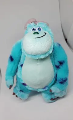 ディズニー モンスターズインク サリー ぬいぐるみバッジ