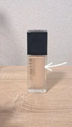 ディオールスキンフォーエヴァーフルイドグロウ　0N 136g