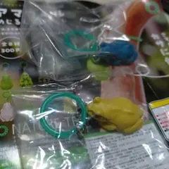 アマガエル　めじるしマスコット　新品未開封 ブルー　イエロー　セット　リアル