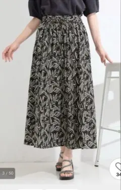 SHOO・LA・RUE 黒　リーフ柄 フレアスカート ブラックのサムネイル