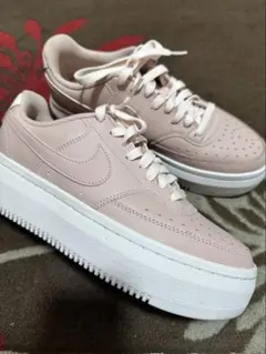 NIKE DM0113-600 ピンク スニーカー　厚底