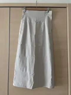 センスオブプレイス　スカートのサムネイル