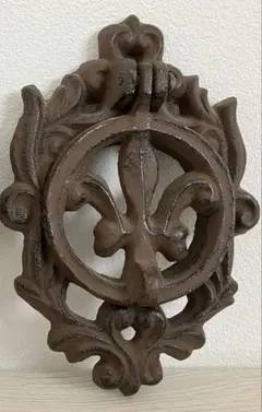 美品★アイアン製ドアノッカー★1個★アンティーク風★鋳鉄製